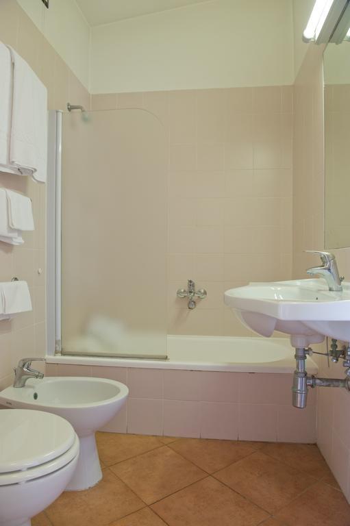 Autohotel Ravenna Oda fotoğraf
